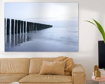 Strandpfähle an der Nordsee von Laura Bosch