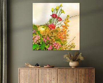 Detail van kleurrijk boeket bloemen in een een warme, retro-achtige sfeer van Stephaniek Putman
