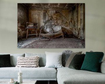 Doorgezakte sofa van Brigitte Mulders