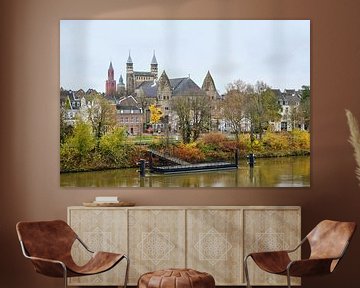 Maastricht, zicht op de binnenstad vanaf de overkant van de Maas, Limburg (Nederlandse provincie), Basiliek van Onze Lieve Vrouwe, Basiliek van Sint Servaas van Eugenio Eijck