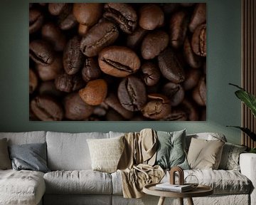 Dark roast coffee beans art print - foodphotography by Christa Stroo photography