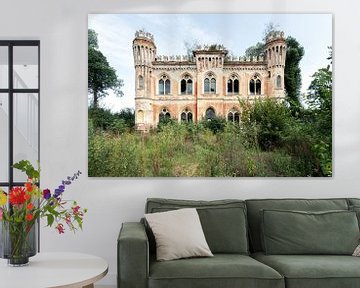 Lieux abandonnés - Le château dans la verdure