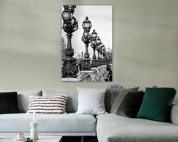 Lampadaires de Paris Pont Alexandre III Noir et blanc sur Sandra van Kampen