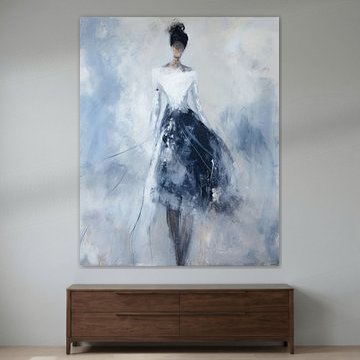 Abstract and elegant portrait in blue and white by Studio Allee