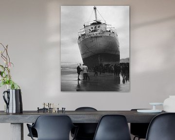Schiffswrack - Santa Kyriaki 1960 von Edwin Kooren