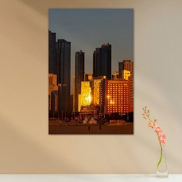 Strand en wolkenkrabbers van Busan, Zuid-Korea