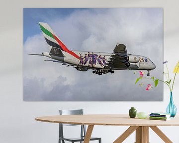 Emirates Airbus A380 in der Lackierung von Paris Saint Germain. von Jaap van den Berg