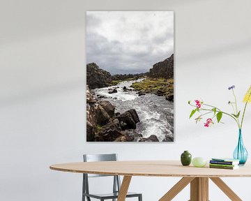 Kleine rivier bij Öxarárfoss waterval in IJsland | Reisfotografie van Kelsey van den Bosch