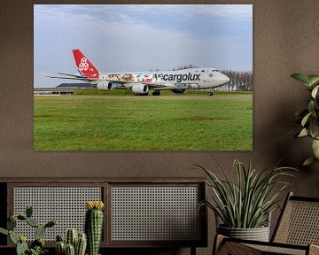 Cargolux Airlines Boeing 747-8 in Cutaway livery.