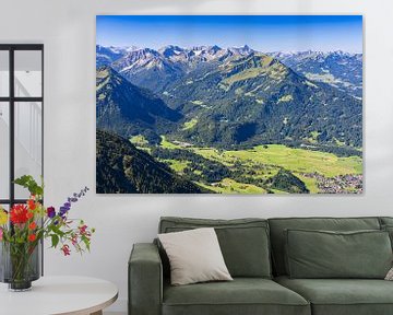 Panorama van de Gaisalphorn naar Oberstdorf en de Lorettowiesen, met de Fellhorn op de achtergrond