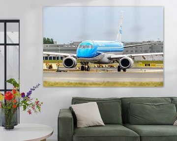 KLM Cityhopper Embraer ERJ-190. von Jaap van den Berg