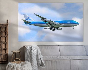 KLM Boeing 747-400 City of Melbourne. by Jaap van den Berg