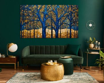 Betoverd Bos in Blauw en Goud van Retrotimes