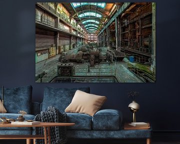 hal in verlaten fabriek van Ivana Luijten
