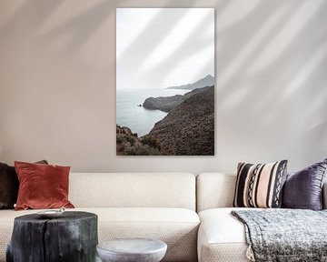 De wolken boven het natuurgebied Cabo de Gata in Spanje vormen een mystiek tafereel van Fotografia Elegante