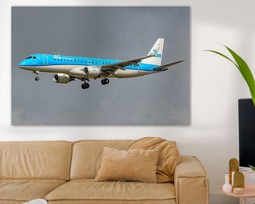 KLM Cityhopper Embraer ERJ-190. by Jaap van den Berg