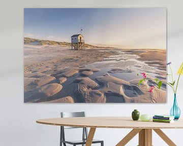 Ertrinkendes Haus am Strand von Terschelling von KB Design & Photography (Karen Brouwer)