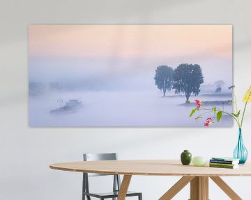 Panorama: Schip op de Lek in de mist van John Verbruggen