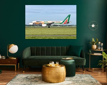 Alitalia Airbus A320-200 in der Lackierung Jeep Renegade. von Jaap van den Berg