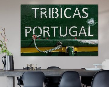 Detail vissersboot met touw in Madeira Portugal van Sander Groenendijk