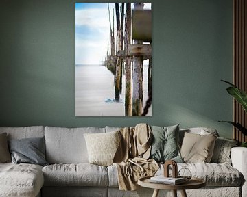 Palen op het strand met veel wind