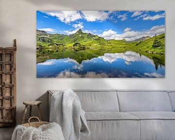 Prachtige wolkenreflectie in de Krummschnabelsee van Christa Kramer