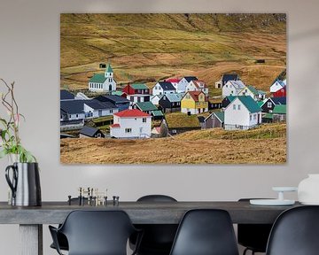 Vue sur le village de Gjógv sur l'île féroïenne d'Eysturoy sur Rico Ködder