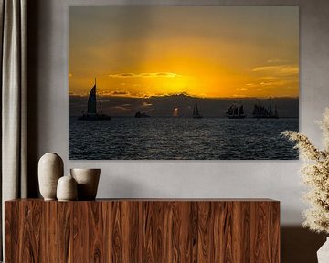 Verenigde Staten, Florida, Mooie grote zeilschepen in romantische zonsondergang bij Key West van adventure-photos
