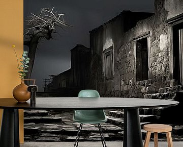 Altbau in schwarz-weiß mit dramatischem Licht