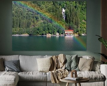 Norwegische Fjorde mit einem Regenbogen von Yanuschka Fotografie | Noordwijk