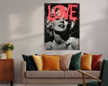 Portret van Marilyn Monroe met in neon het woord LOVE van Carla Van Iersel
