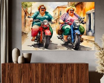 2 gezellige dames aan het motor rijden