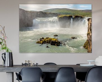 Machtige Godafoss waterval in IJsland van Hein Fleuren