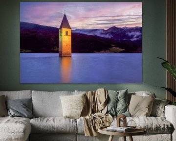 Kerktoren Reschensee Zuid-Tirol van Patrick Lohmüller