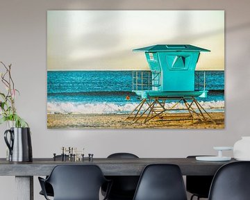 Tour de sauvetage bleue au bord de la mer sur Joseph S Giacalone Photography