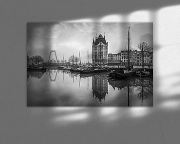 Alter Hafen mit dem Weißen Haus in Rotterdam (Schwarz-Weiß) von Mark De Rooij