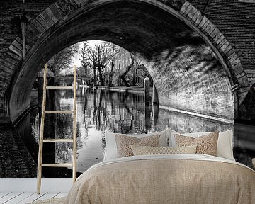 Kijkje onder de Hamburgerbrug over de Oudegracht (liggend)