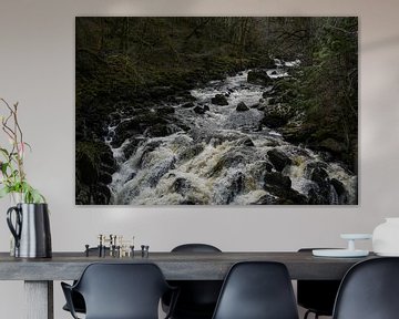Un ruisseau avec des rochers en Écosse sur Sylvia Photography