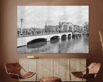 Zijaanzicht  van de Magere Brug in Amsterdam. von Don Fonzarelli