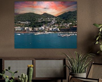 Vue sur la baie au large de l'île d'Ischia en Italie sur Animaflora PicsStock