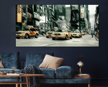 New York - Yellow Cabs on Time Sqaure van Hannes Cmarits