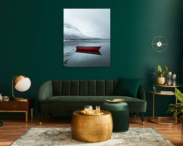 Boot im Winterfjord