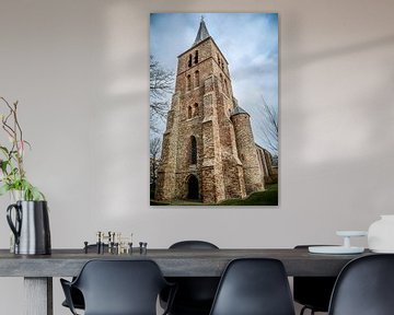 Kerktoren van de protestantse kerk in Domburg (Zeeland) van Fotografie Jeronimo
