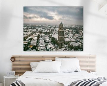 Tour de l'église Peperbus de Zwolle lors d'un lever de soleil hivernal froid sur Sjoerd van der Wal Photographie