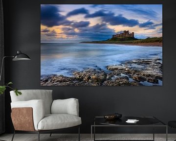 Lever de soleil au château de Bamburgh sur Henk Meijer Photography