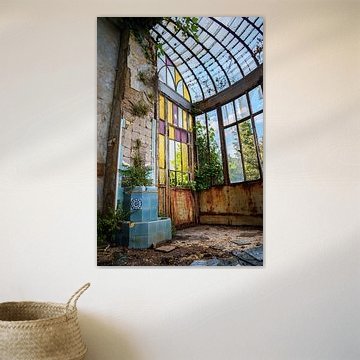 Serre abandonnée avec vitraux sur Marije van der Hoeven