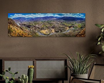 Breed panorama van de Colca Canyon, Peru van Rietje Bulthuis