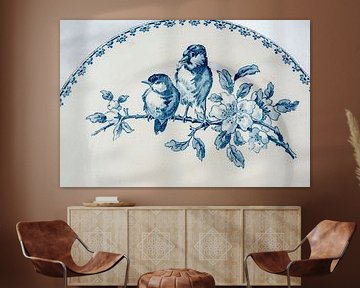 Ancienne assiette française bleue et blanche avec oiseaux sur Blond Beeld