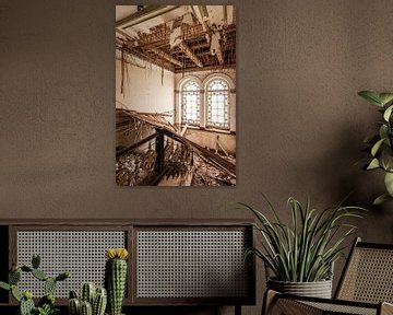 Lost Place - Escalier dans un château abandonné sur Gentleman of Decay