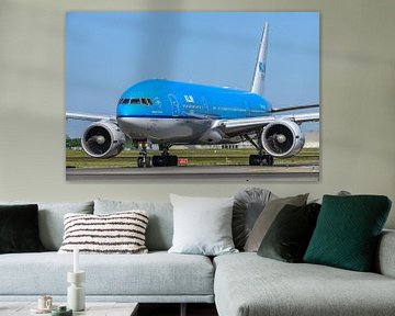 Le Boeing 777-200 de KLM roule vers Polderbaan. sur Jaap van den Berg